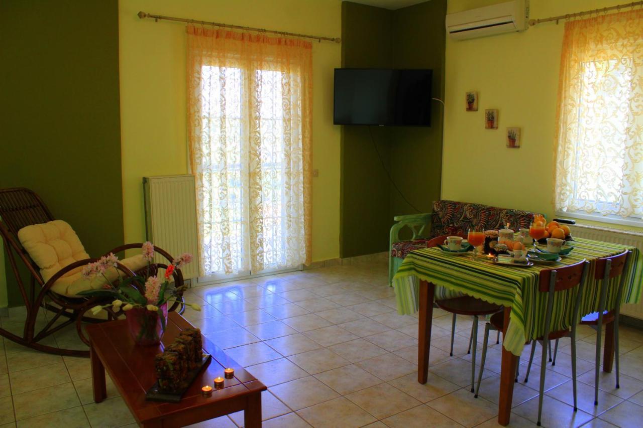 Tzaneria Apartments Skiathos Kanapitsa  Exteriör bild