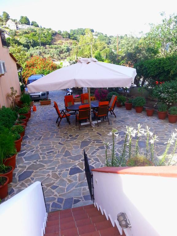 Tzaneria Apartments Skiathos Kanapitsa  Exteriör bild